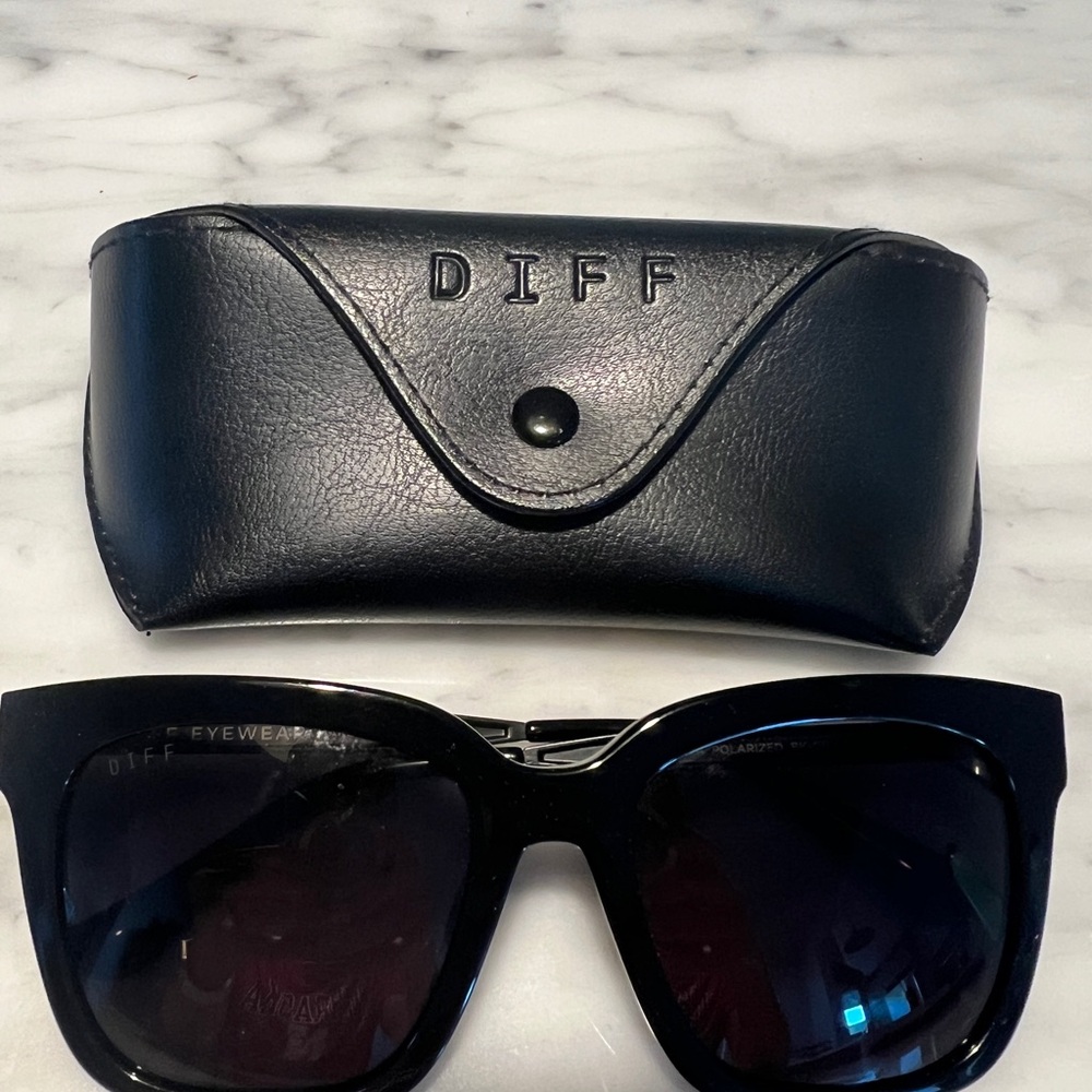 Diff Eyewear Black Oversized Square Sunglasses- P… - image 6